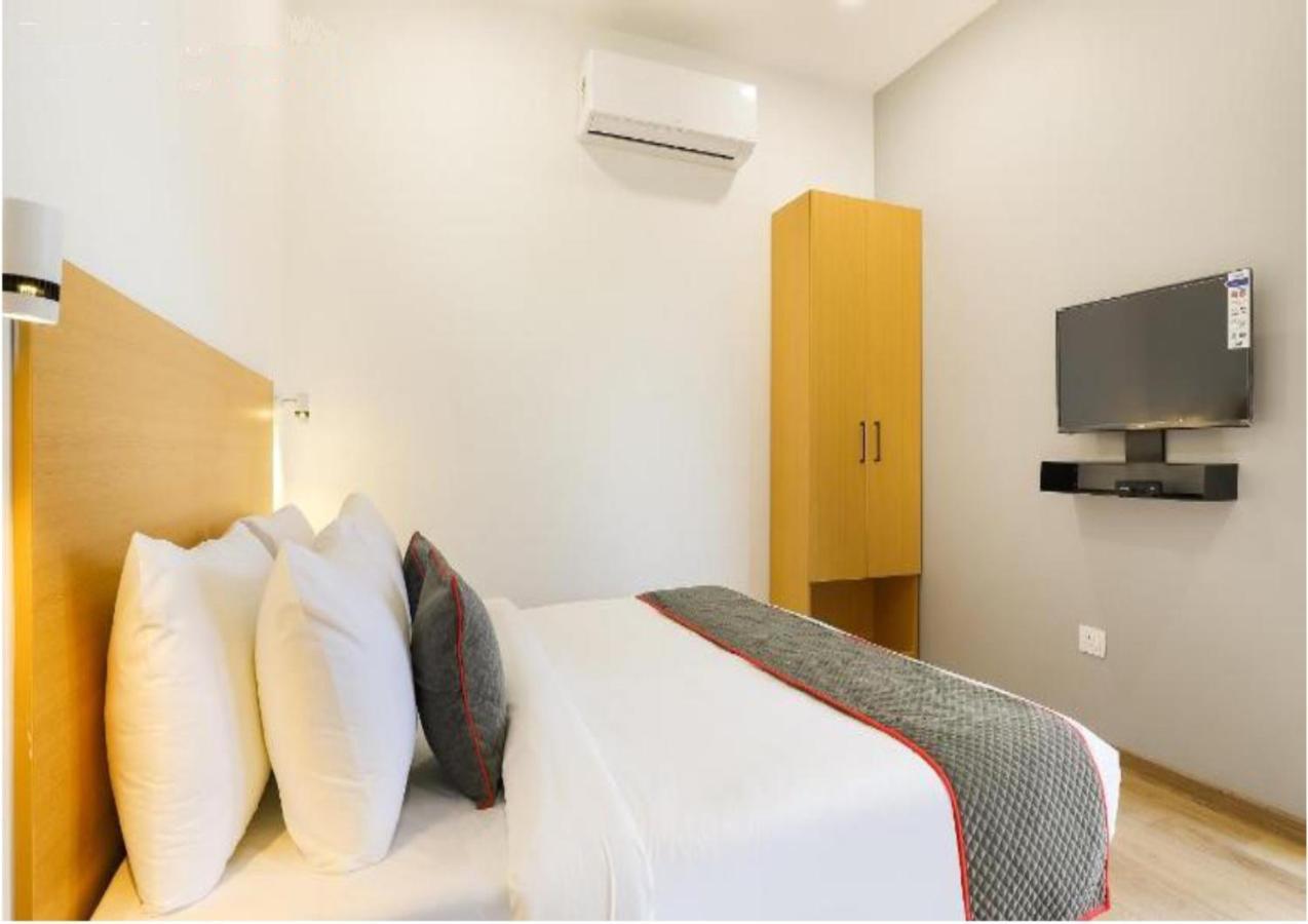 Hotel Kingston House ลัคเนา ภายนอก รูปภาพ